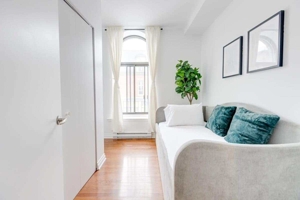 Apartament M11 Gorgeous Bright Corner 2Br In Heart Of Mtl Montreal Zewnętrze zdjęcie