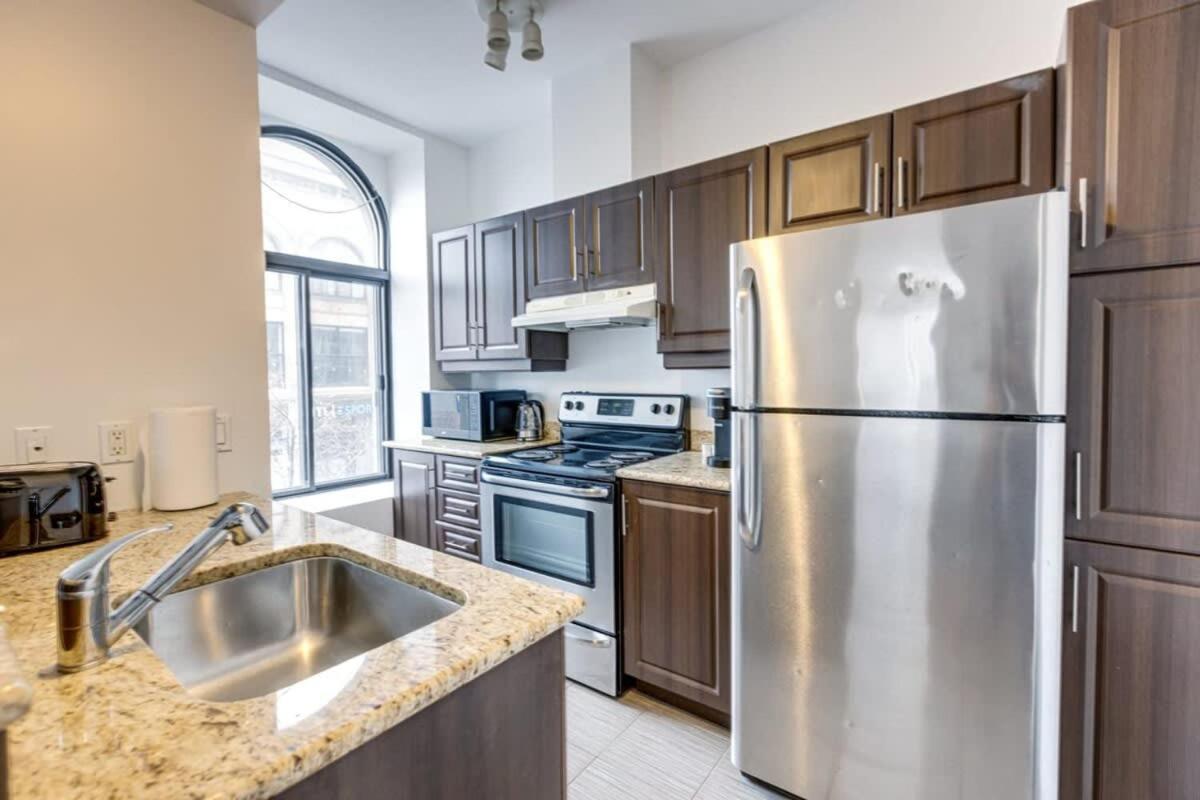 Apartament M11 Gorgeous Bright Corner 2Br In Heart Of Mtl Montreal Zewnętrze zdjęcie